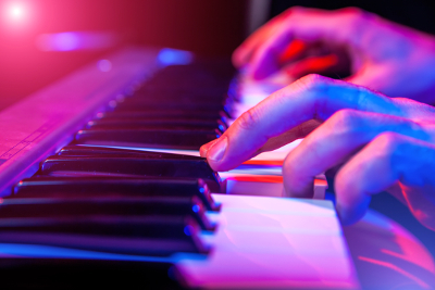 Best Rated Corporate Entertainment in Sioux City IA  - piano1