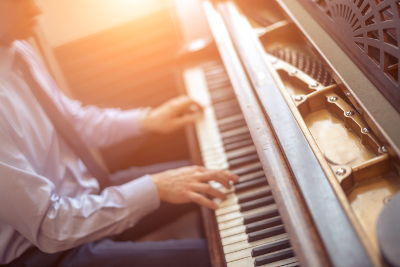 Dueling Pianos Players in Topeka KS - Laugh Out Loud Entertainment - duelpiano1