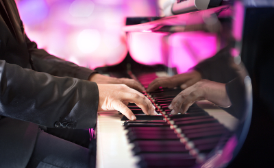 Best Rated Corporate Entertainment in Kalamazoo MI  - piano2